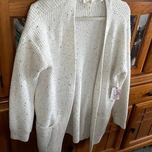 Ladies sweater size leg, Jessica Simpson white sweater with speckled